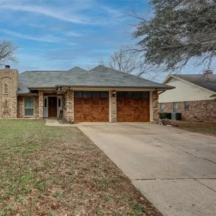 Rent this 3 bed house on 195 Shady Oaks Drive in Burleson, TX 76028
