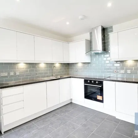 Rent this 1 bed apartment on Freshwell Avenue in London, RM6 5DS