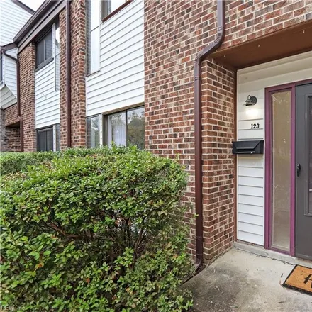 Image 3 - 123 Windsor Pines Way, Newport News, VA 23608, USA - Townhouse for sale