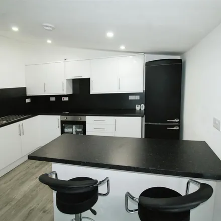 Rent this 2 bed apartment on Hillingdon Avenue in Seal, TN13 3RB