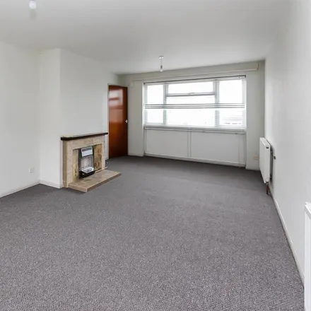 Image 2 - 35 Abbots Way, Little Irchester, NN8 2AF, United Kingdom - House for rent