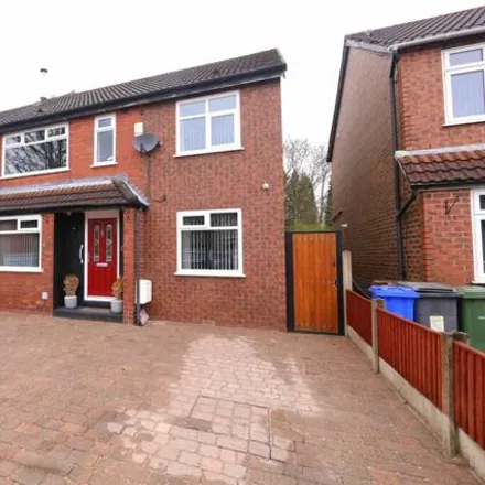 Buy this 4 bed duplex on Anson Road in Audenshaw, M34 2HL