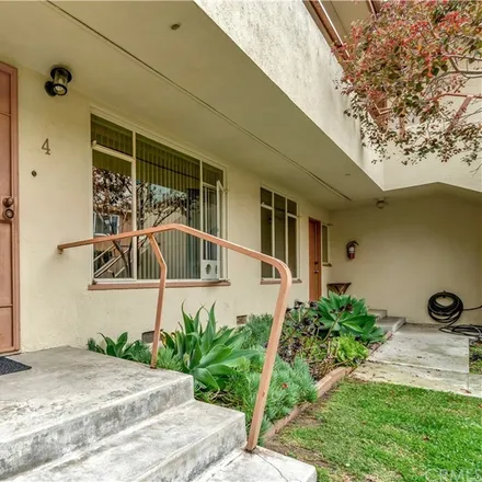 Image 2 - Stonecrest, 2222 East 2nd Street, Long Beach, CA 90803, USA - Condo for sale