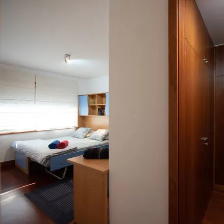 Rent this 2 bed condo on Rotunda da Associação Empresarial de Portugal in 4460-215 Matosinhos, Portugal