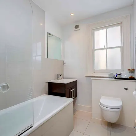 Rent this 3 bed townhouse on The Fulham Mitre in Bishop's Road, London