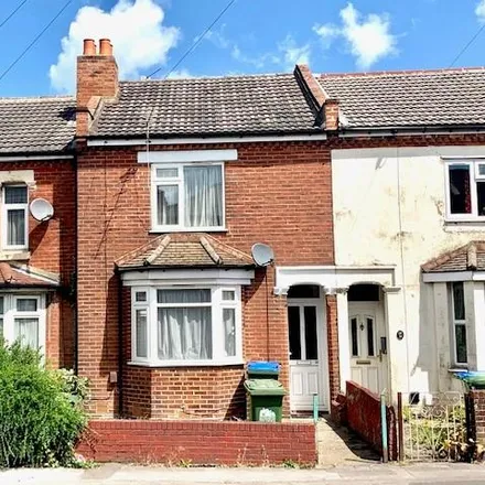 Rent this 3 bed house on 32 Winchester Road in Southampton, SO16 6UL