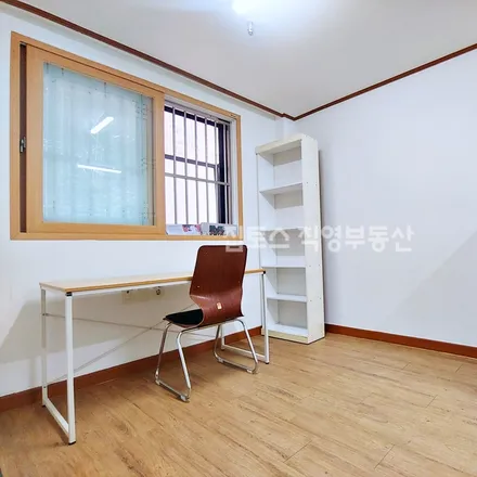 Rent this studio apartment on 서울특별시 관악구 신림동 10-380