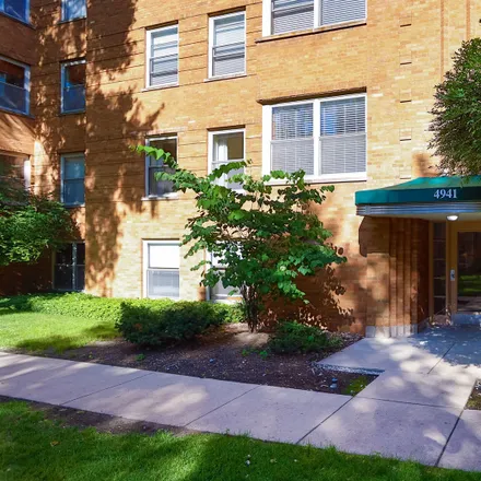 Buy this 2 bed house on 4921 North Wolcott Avenue in Chicago, IL 60640