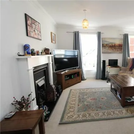 Image 2 - 18 Groves Close, Colchester, CO4 5BP, United Kingdom - Townhouse for sale