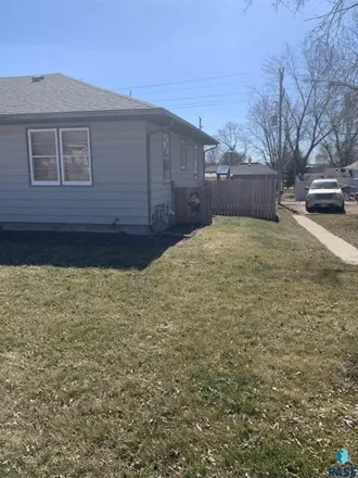 Image 5 - East 4th Street, Dell Rapids, SD 50722, USA - House for sale