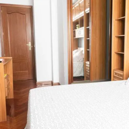 Rent this 1 bed apartment on El Corte Inglés in Calle Preciados, 28013 Madrid