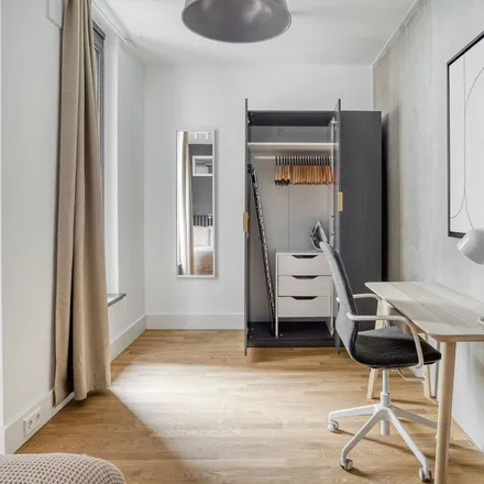 Rent this 2 bed apartment on Lietzenburger Straße 56 in 10719 Berlin, Germany