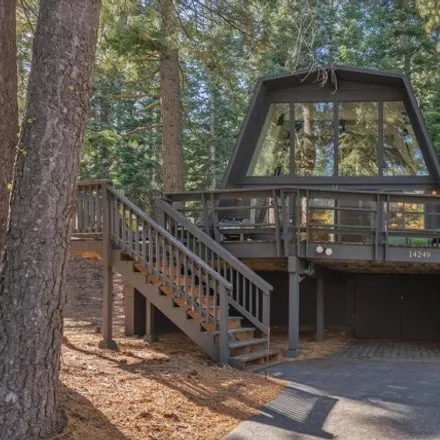 Image 2 - 14247 Glacier View Drive, Truckee, CA 96161, USA - House for sale