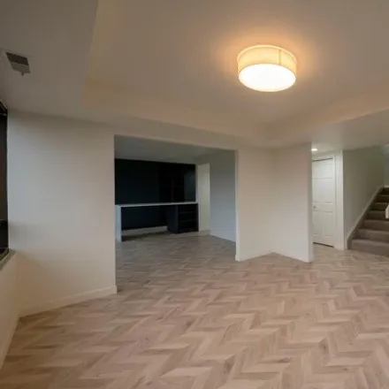 Image 3 - The Wilshire Condo, 1000 East, Salt Lake City, UT 84102, USA - Condo for sale