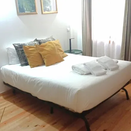 Rent this 1 bed apartment on Music Shop in Rua Formosa, 4000-254 Porto