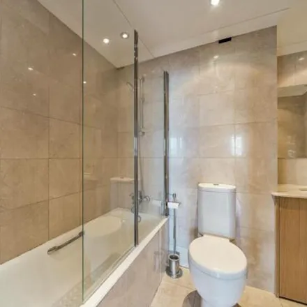 Image 6 - Lord's Lodge, 2A Grove End Road, London, NW8 9RY, United Kingdom - Apartment for sale