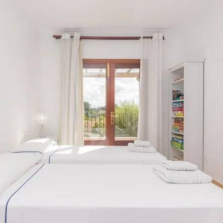 Rent this 3 bed house on 07250 Vilafranca de Bonany
