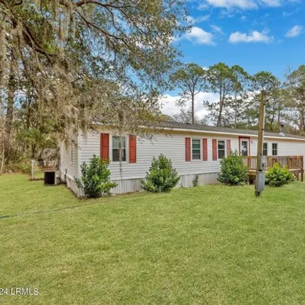Buy this studio apartment on 8 Beaverbrook Lane in Beaufort County, SC 29920