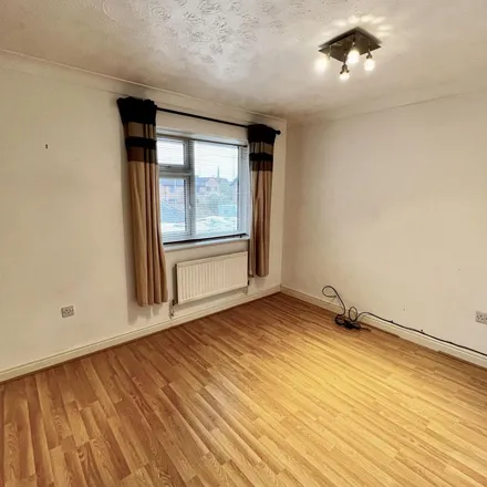 Image 3 - Lime Grove, Bottesford, NG13 0BH, United Kingdom - Apartment for rent