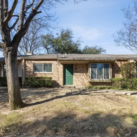 Buy this 3 bed house on RISD Academy in 13630 Coit Road, Dallas