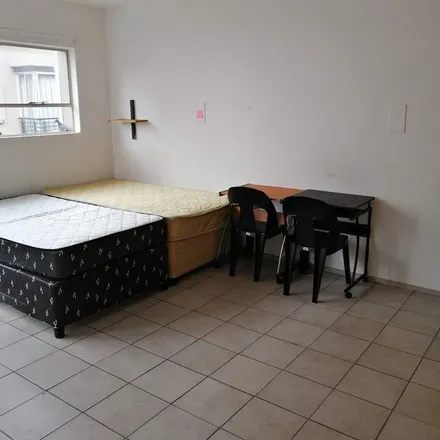 Image 8 - BP, 120 Smit Street, Braamfontein, Johannesburg, 1459, South Africa - Apartment for rent