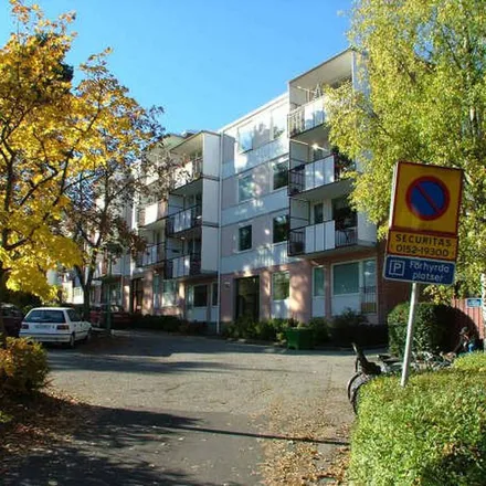 Rent this 1 bed apartment on Skogsvägen in 645 34 Strängnäs, Sweden