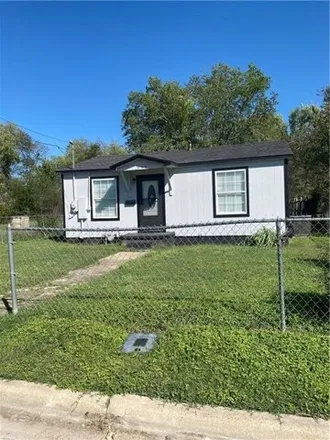 Buy this 2 bed house on Good Samaritan Baptist Church in Olive Street, Waco