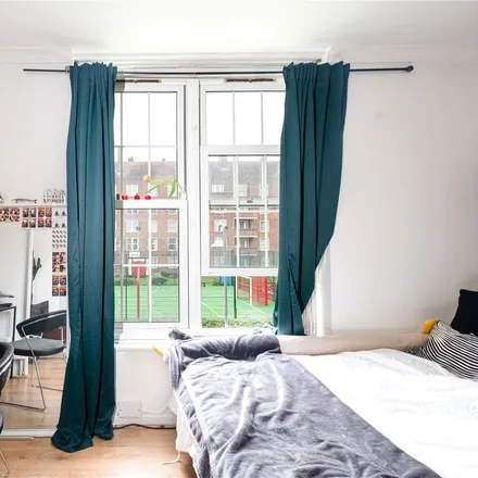 Rent this studio apartment on Pembury Close in London, E5 8JR
