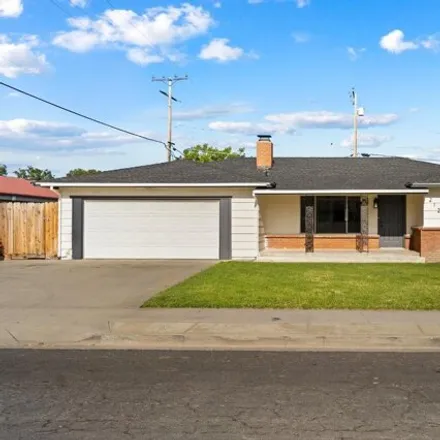 Buy this 4 bed house on Fairmont Drive in Hanford, CA 93230