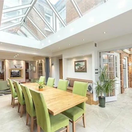 Image 2 - Lakes Lane, Beaconsfield, HP9 2LB, United Kingdom - House for sale