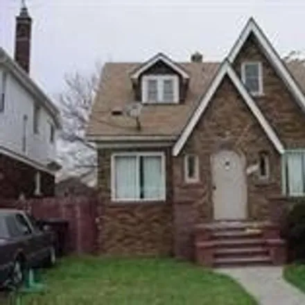 Rent this 3 bed house on 13867 Saratoga St in Detroit, Michigan