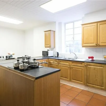 Image 3 - Strathmore Court, 143 Park Road, London, NW8 7HT, United Kingdom - Room for rent