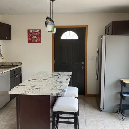 Rent this 3 bed house on Irving in IL, 62051