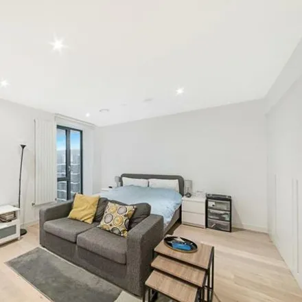 Image 1 - unnamed road, London, E16 2SZ, United Kingdom - Loft for sale