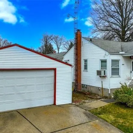Buy this 3 bed house on RSVP in Diagonal Road, Akron