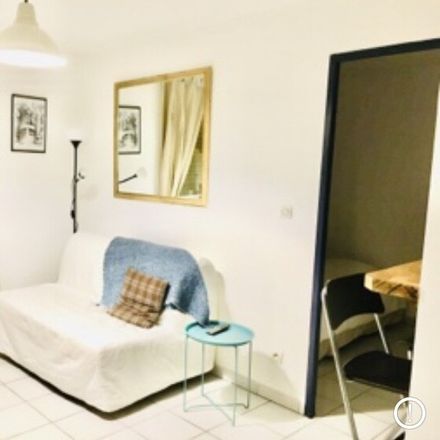 Rent this 1 bed apartment on Av. du Drapeau in 21000 Dijon, France
