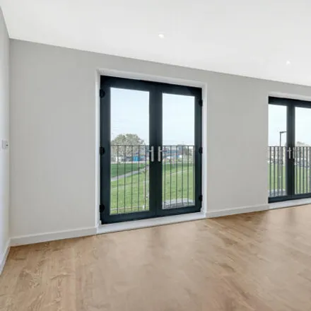 Buy this 3 bed townhouse on Oratory Apartments in 75 Barking Road, London