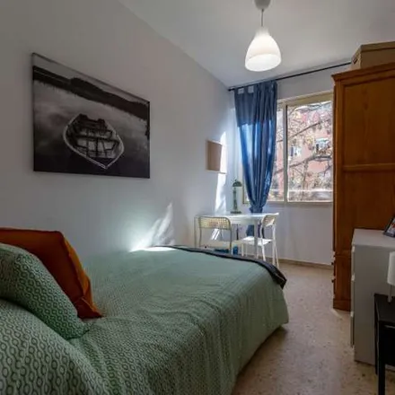 Rent this 5 bed apartment on Universidad Internacional Menéndez Pelayo in Plaça del Carme, 4