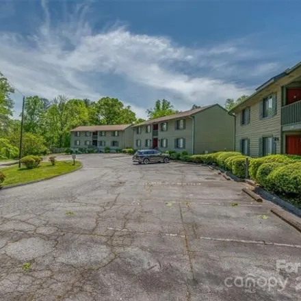 Image 3 - 343 Huff Street, Willow Bend, Hendersonville, NC 28739, USA - Condo for sale
