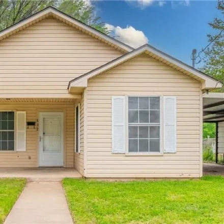 Buy this 3 bed house on 830 Pecan Avenue in Waco, TX 76704