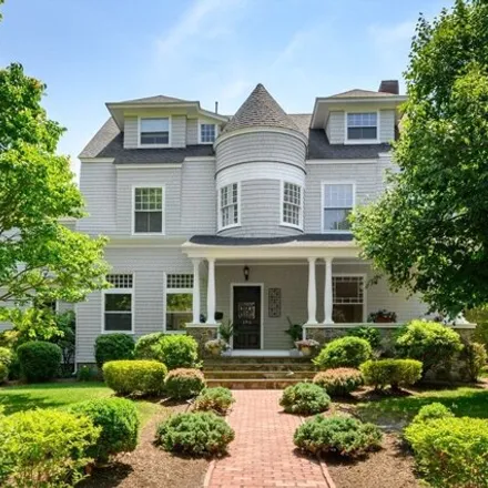 Image 1 - 173 Main St, Hingham, Massachusetts, 02043 - House for sale