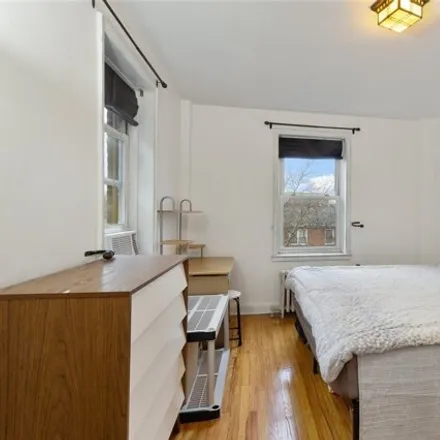 Image 5 - 48-17 42nd Street, New York, NY 11377, USA - Apartment for sale