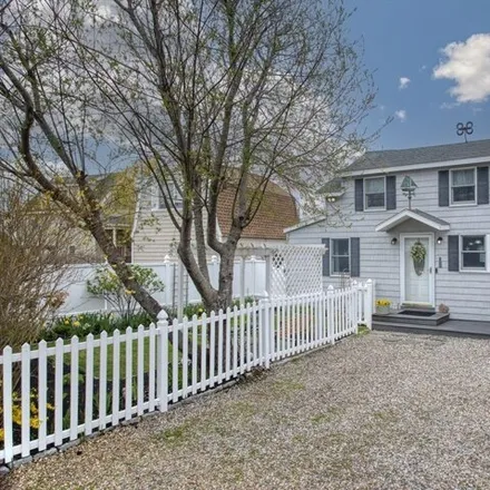 Buy this 2 bed house on 224 Northern Boulevard in Newburyport, MA 01951