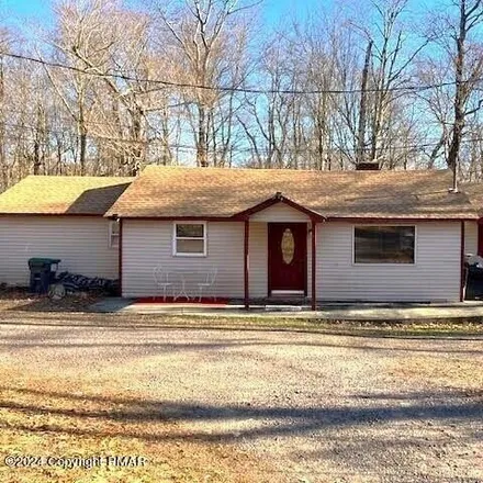 Rent this 3 bed house on 2328 Lakeside Drive in Tobyhanna, Coolbaugh Township