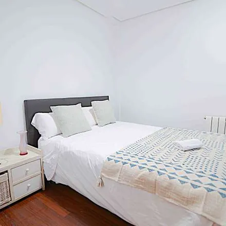 Image 2 - Calle de Francisco Giner, 9, 39003 Santander, Spain - Apartment for rent