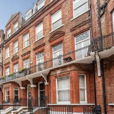 Rent this studio apartment on 19 Rosary Gardens in London, SW7 4ND