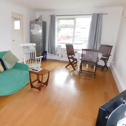 Rent this 2 bed room on 9-12 Hove Gardens in London, SM1 3EZ