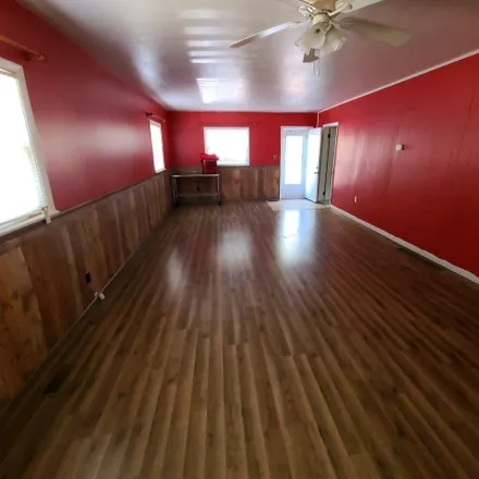 Image 3 - 215 North Osage Street, Argonia, Sumner County, KS 67004, USA - House for sale