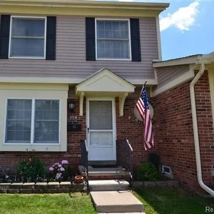 Buy this 3 bed condo on 37370 Charter Oaks Boulevard in Clinton Township, MI 48036