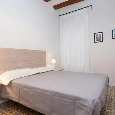 Rent this 2 bed apartment on Carrer de Valldonzella in 46, 08001 Barcelona